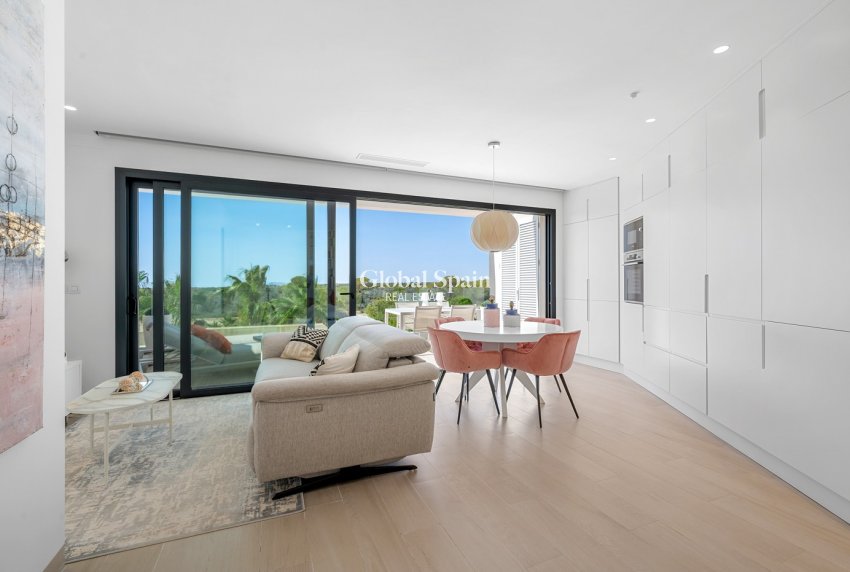 Resale - APARTMENT -
ORIHUELA - Inland