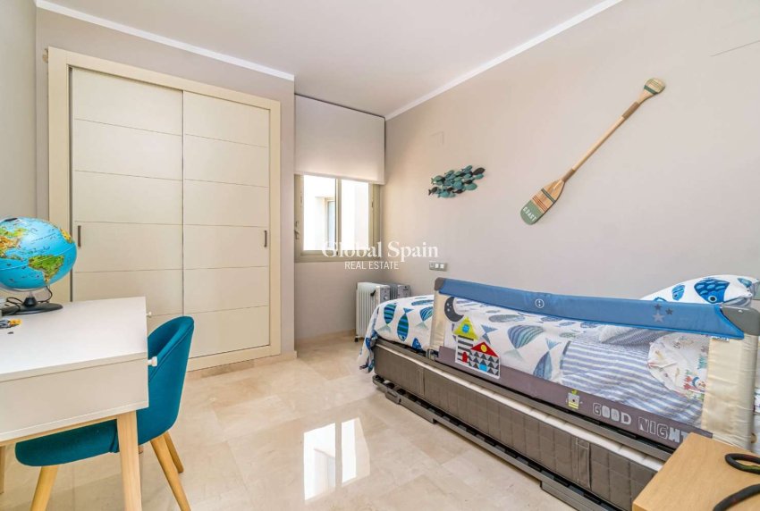 Resale - APARTMENT -
ORIHUELA - Inland
