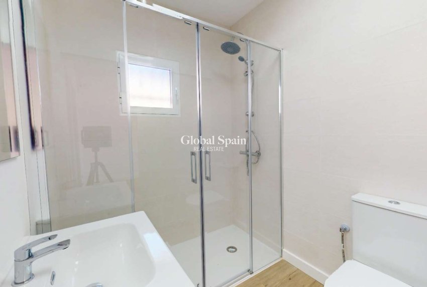 Resale - APARTMENT -
ORIHUELA - Inland