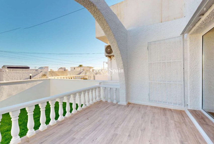 Resale - APARTMENT -
ORIHUELA - Inland