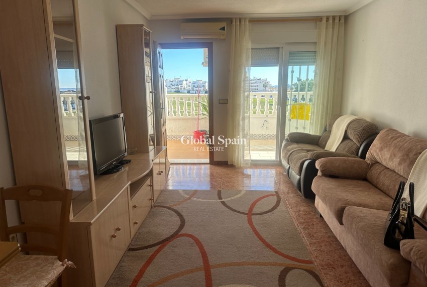 Resale - APARTMENT -
ORIHUELA - Inland
