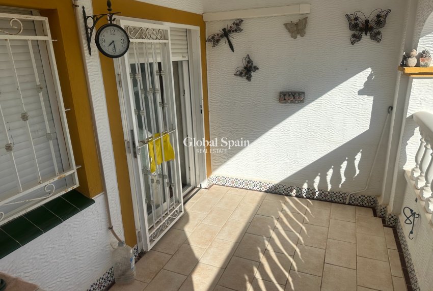 Resale - APARTMENT -
ORIHUELA - Inland