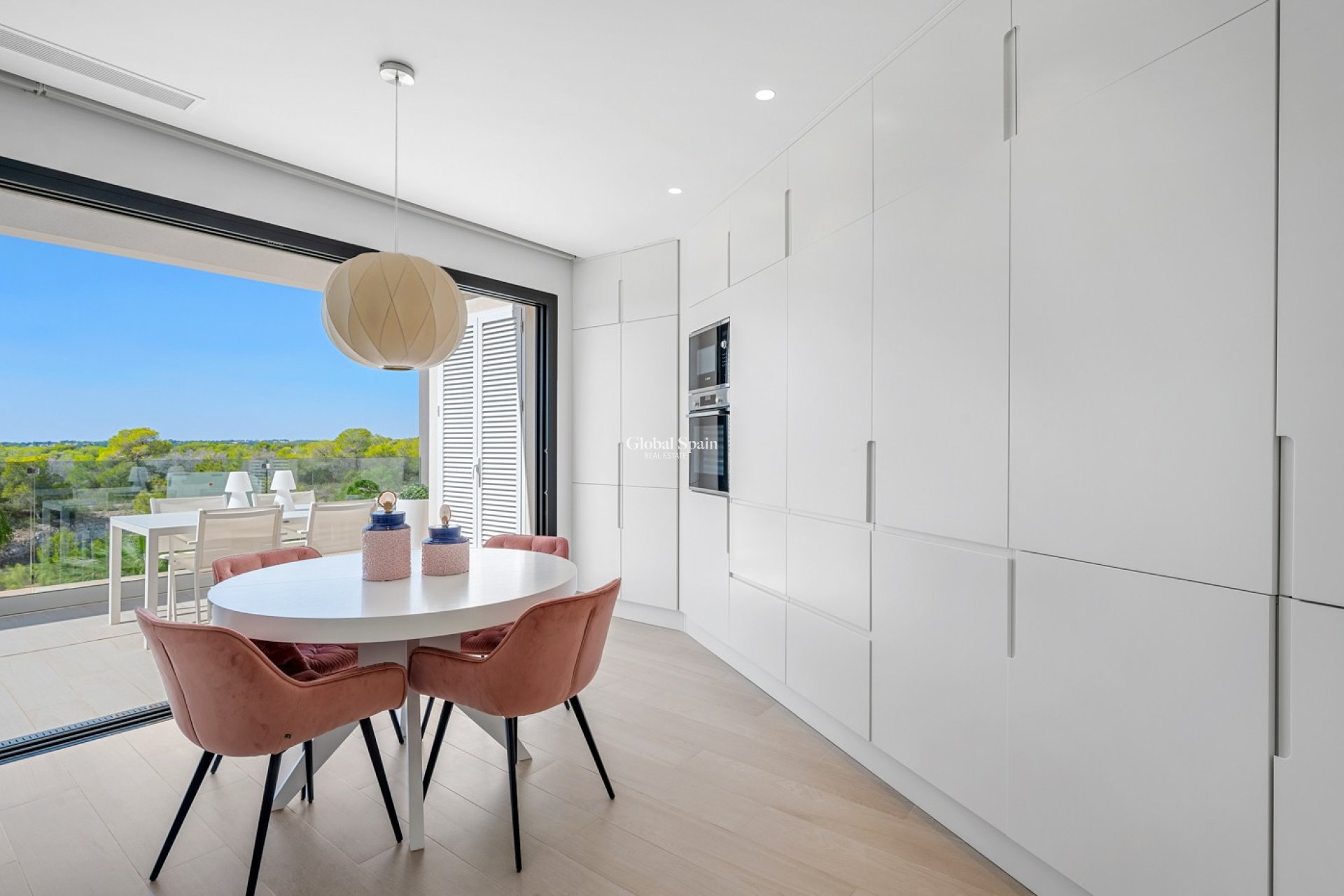 Resale - APARTMENT -
ORIHUELA - Inland