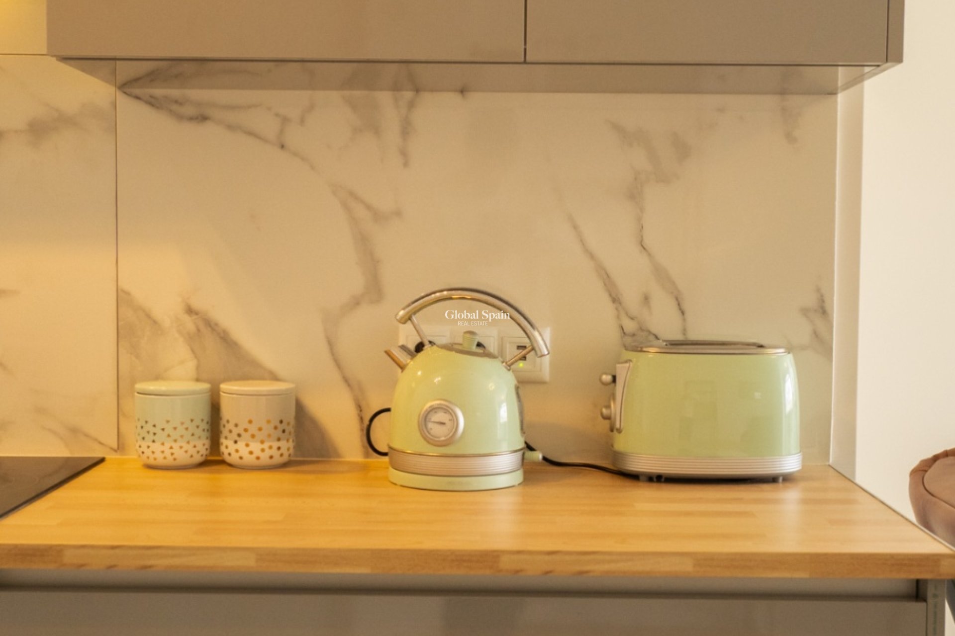 Resale - APARTMENT -
ORIHUELA - Inland