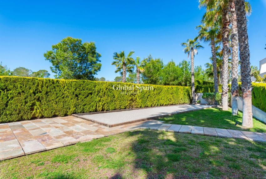 Resale - APARTMENT -
ORIHUELA - Inland