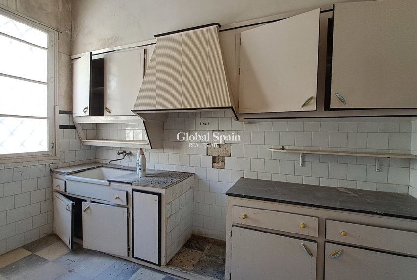 Resale - APARTMENT -
ORIHUELA - Inland