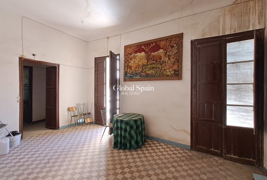 Resale - APARTMENT -
ORIHUELA - Inland