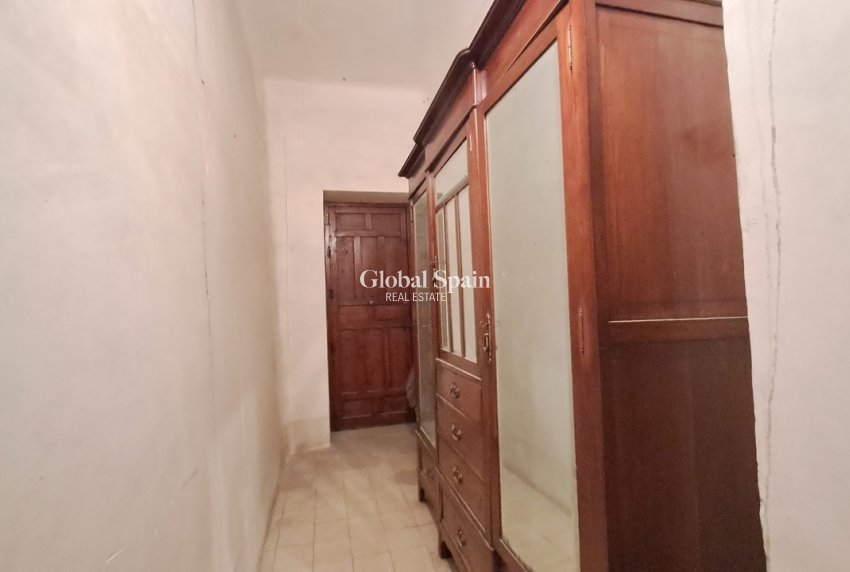 Resale - APARTMENT -
ORIHUELA - Inland