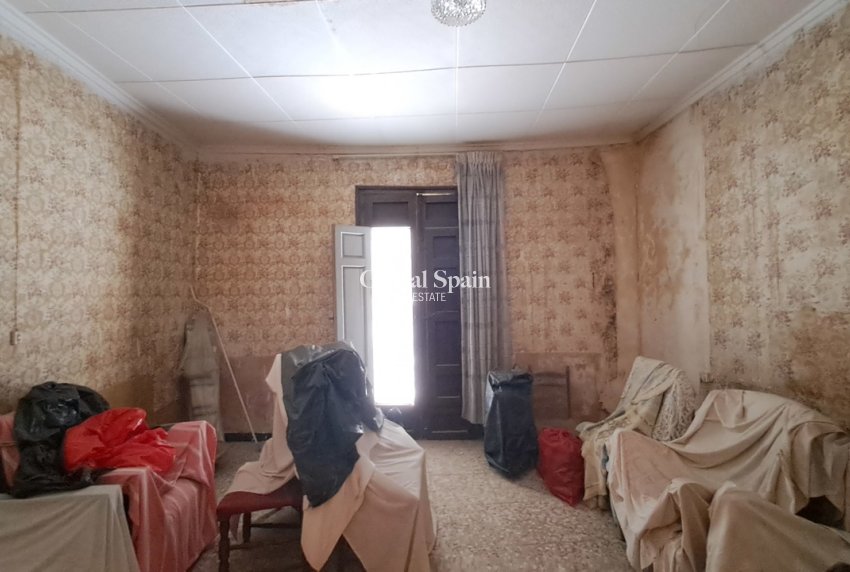 Resale - APARTMENT -
ORIHUELA - Inland