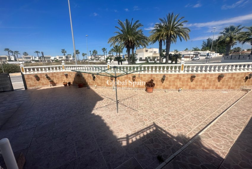 Resale - APARTMENT -
ORIHUELA - Inland