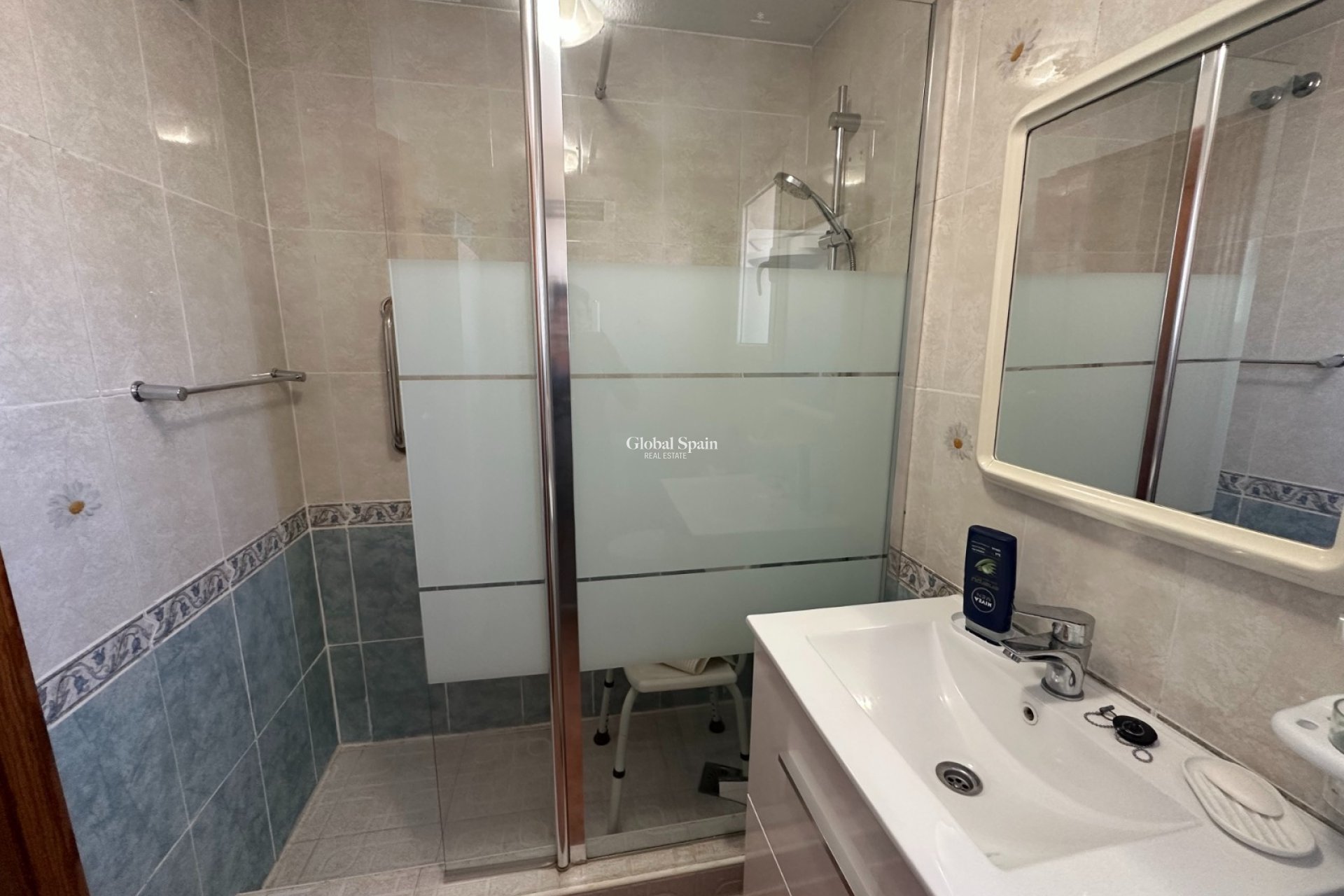Resale - APARTMENT -
ORIHUELA - Inland