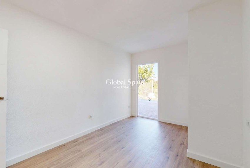 Resale - APARTMENT -
ORIHUELA - Inland