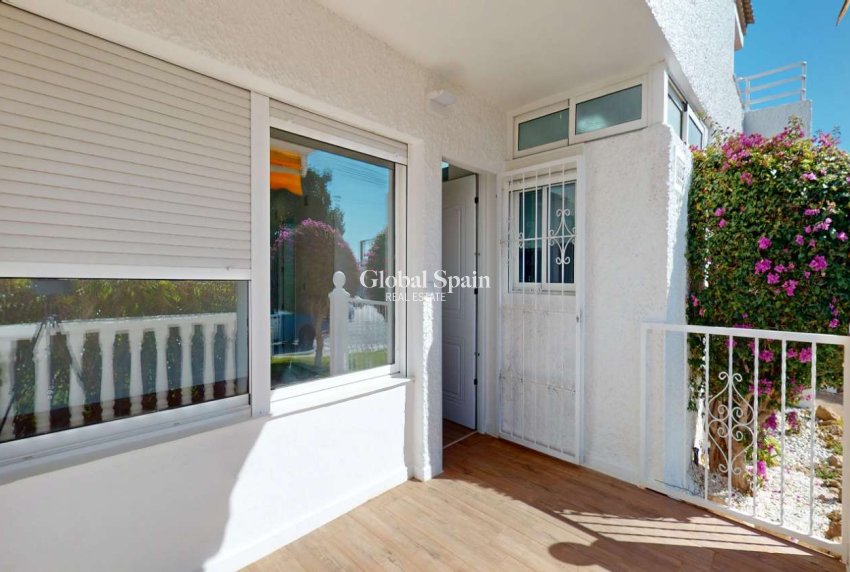 Resale - APARTMENT -
ORIHUELA - Inland