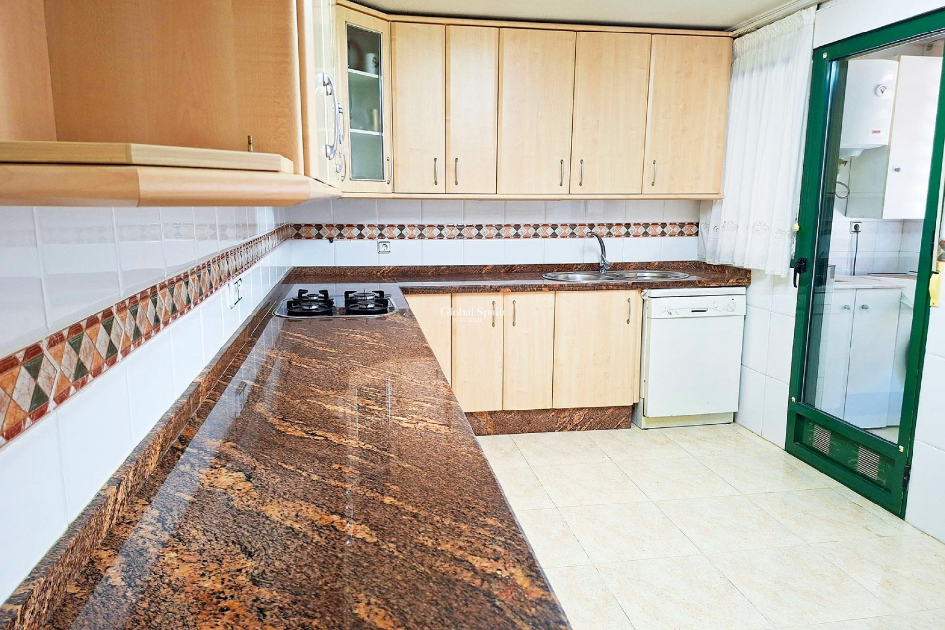 Resale - APARTMENT -
ORIHUELA - Inland
