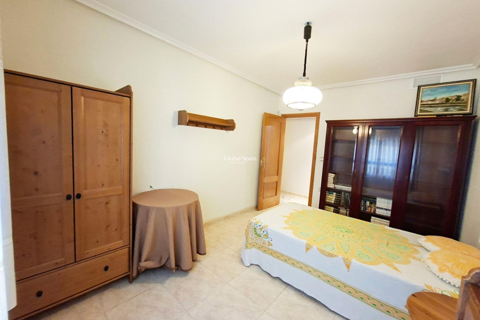Resale - APARTMENT -
ORIHUELA - Inland