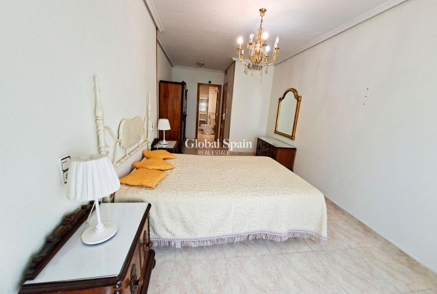 Resale - APARTMENT -
ORIHUELA - Inland
