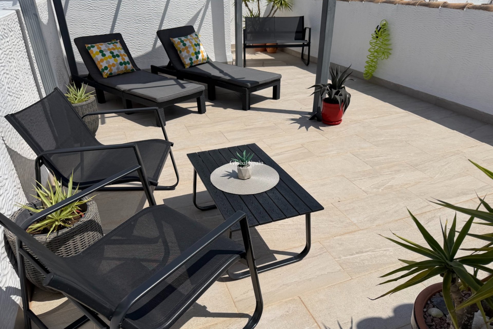 Resale - APARTMENT -
ORIHUELA - Inland