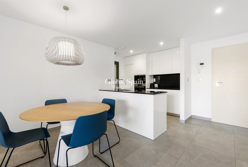 Resale - APARTMENT -
ORIHUELA - Inland