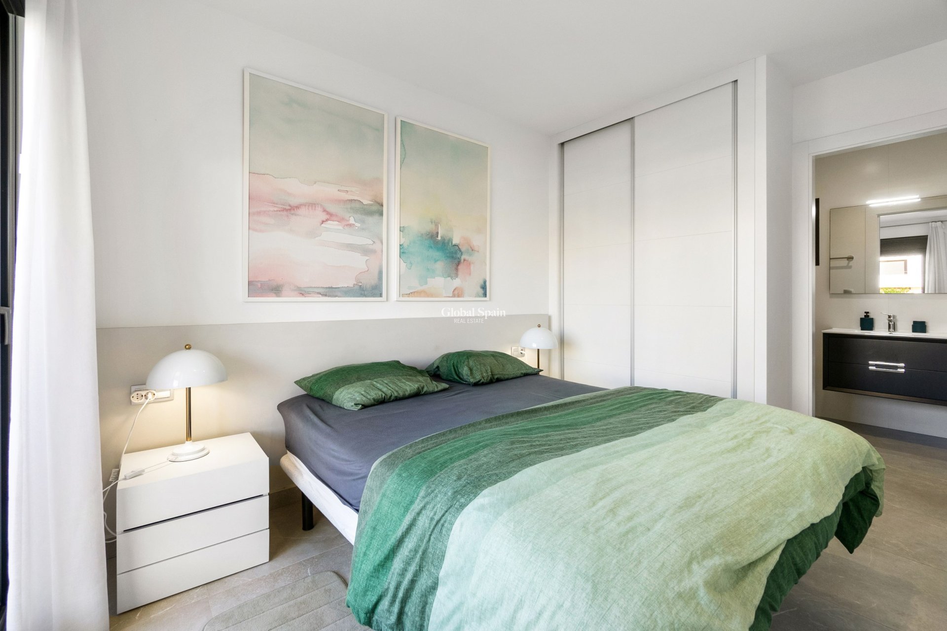 Resale - APARTMENT -
ORIHUELA - Inland