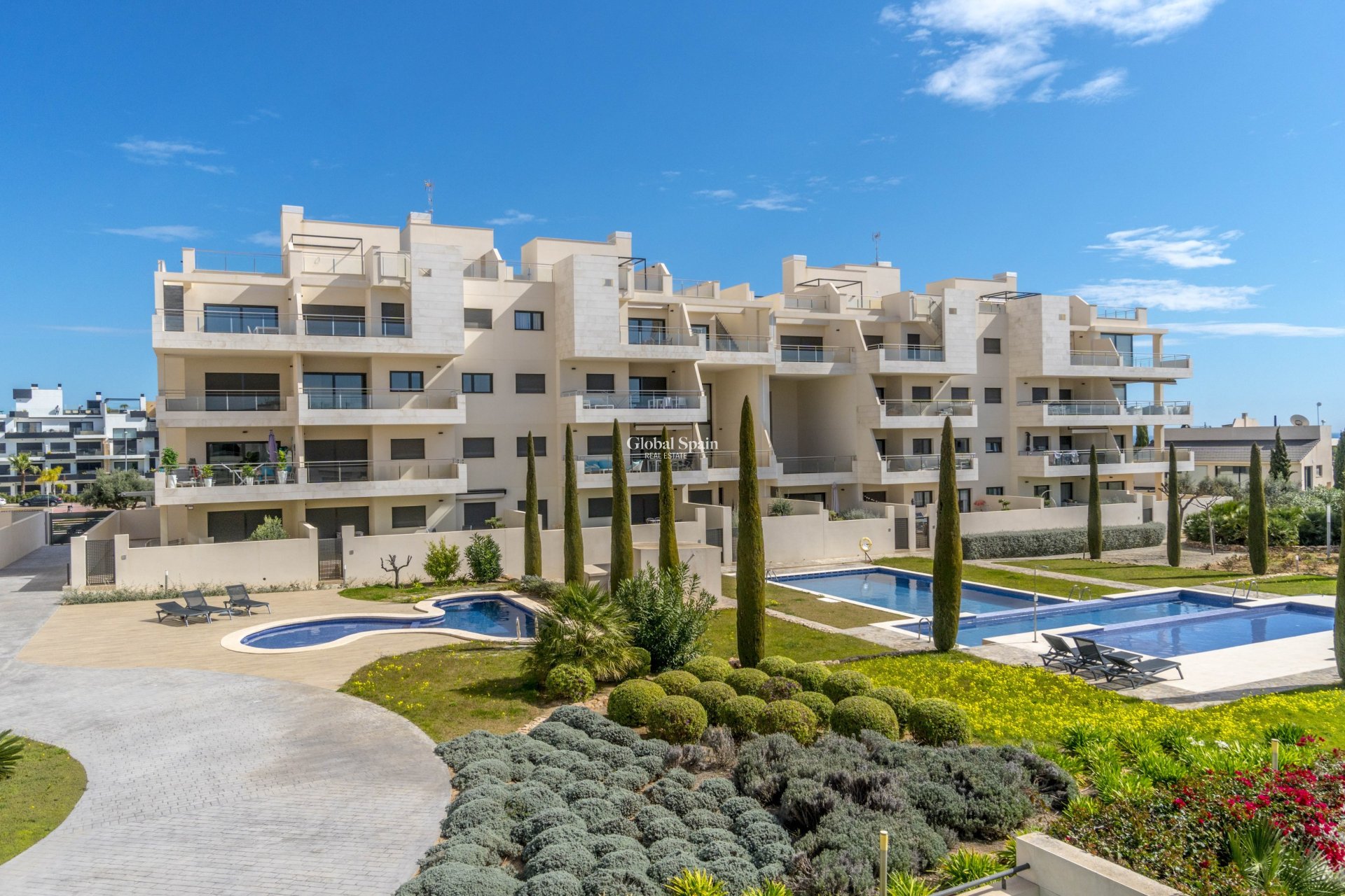 Resale - APARTMENT -
ORIHUELA - Inland