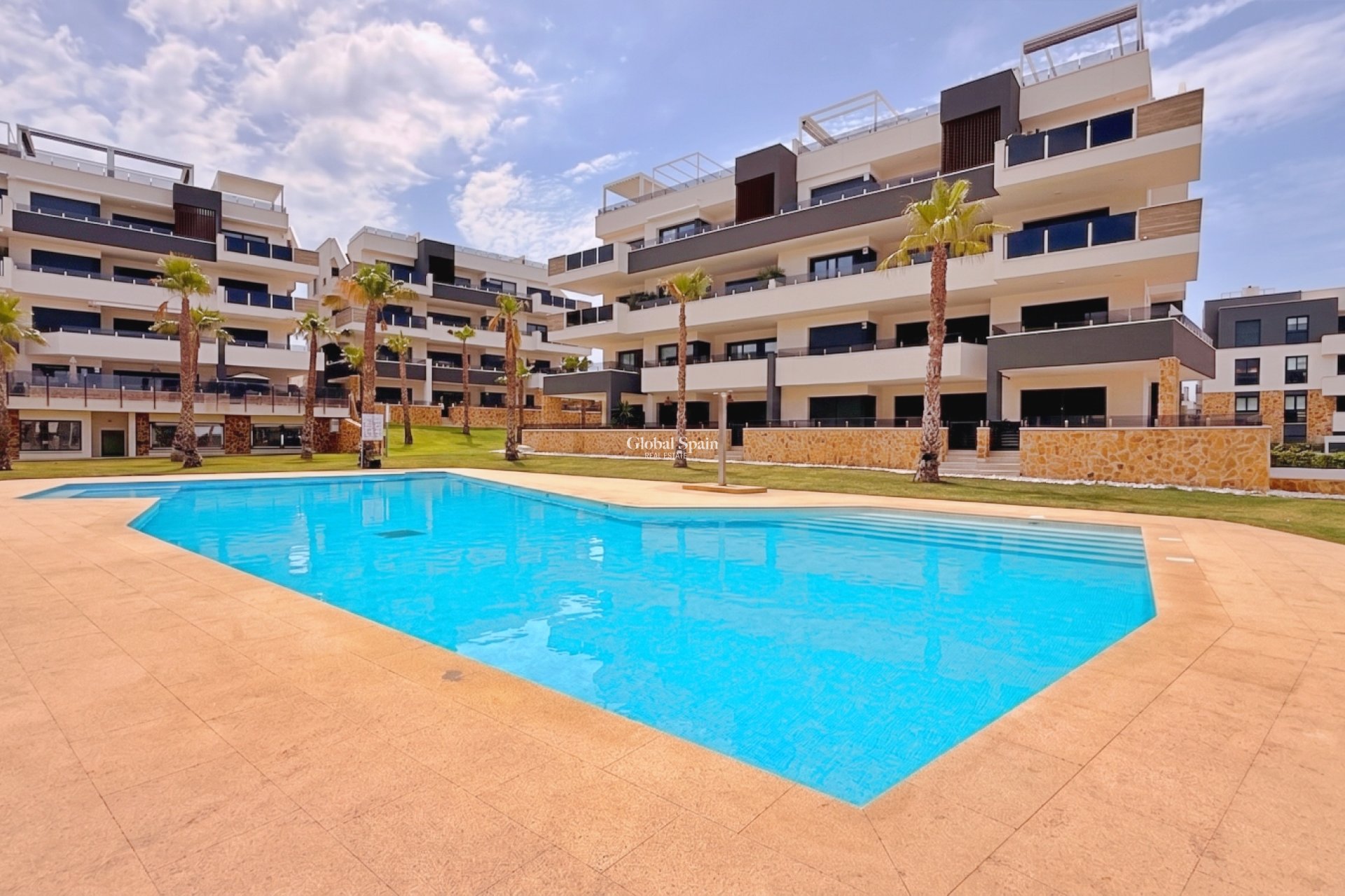 Resale - APARTMENT -
ORIHUELA - Inland