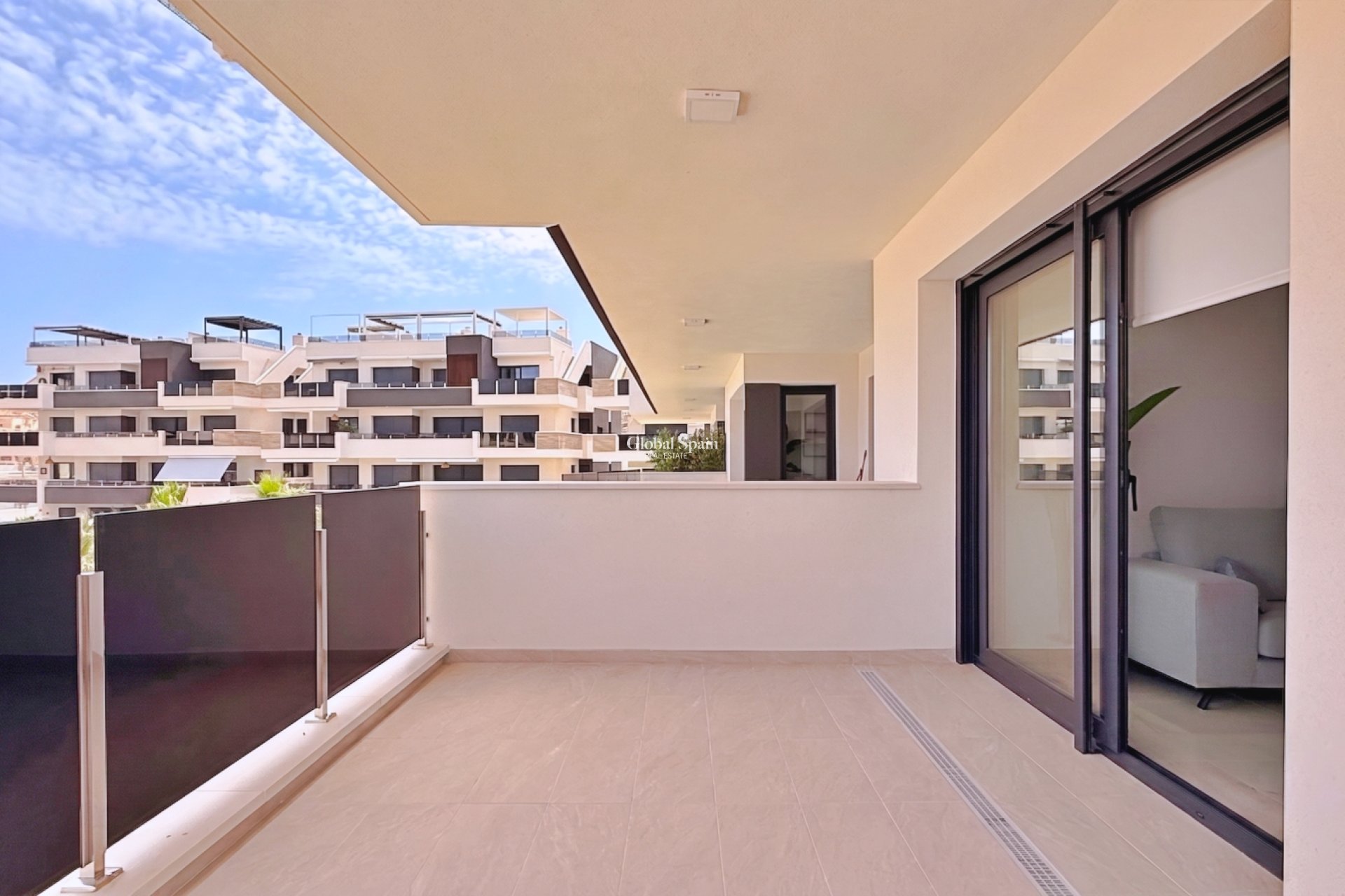 Resale - APARTMENT -
ORIHUELA - Inland