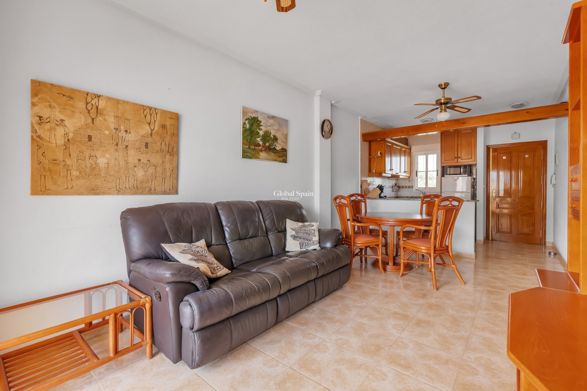Resale - APARTMENT -
ORIHUELA - Inland
