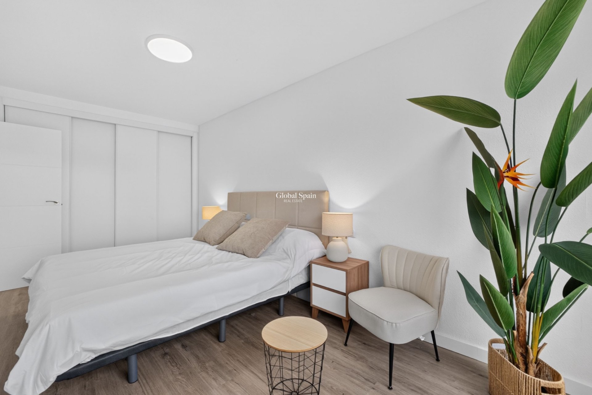 Resale - APARTMENT -
ORIHUELA - Inland