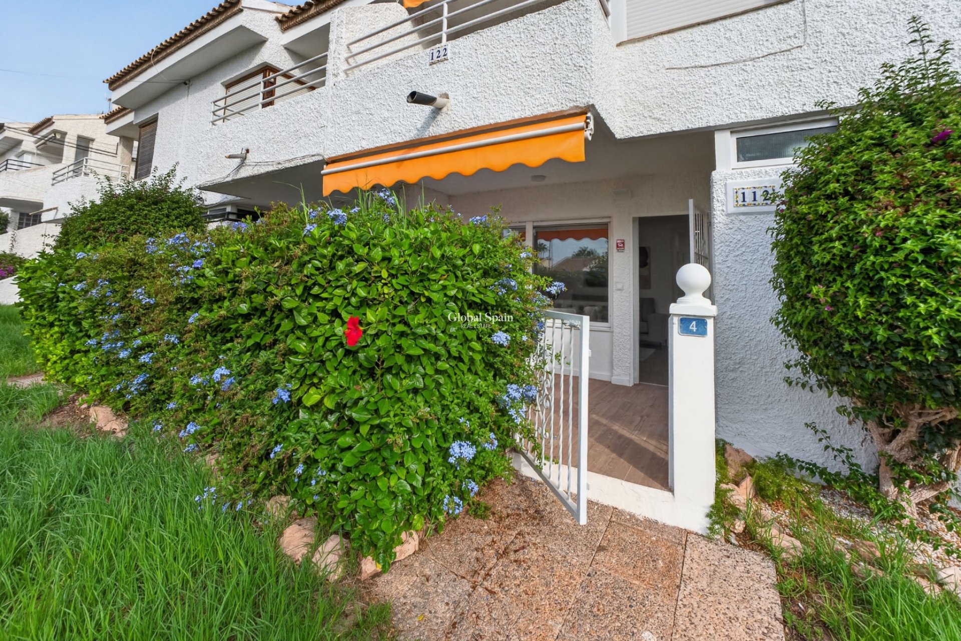 Resale - APARTMENT -
ORIHUELA - Inland