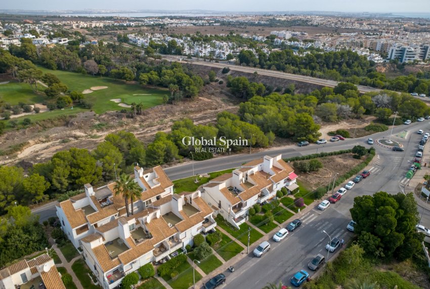 Resale - APARTMENT -
ORIHUELA - Inland
