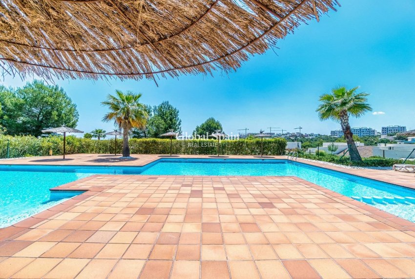 Resale - Apartment -
ORIHUELA - LAS COLINAS GOLF RESORT