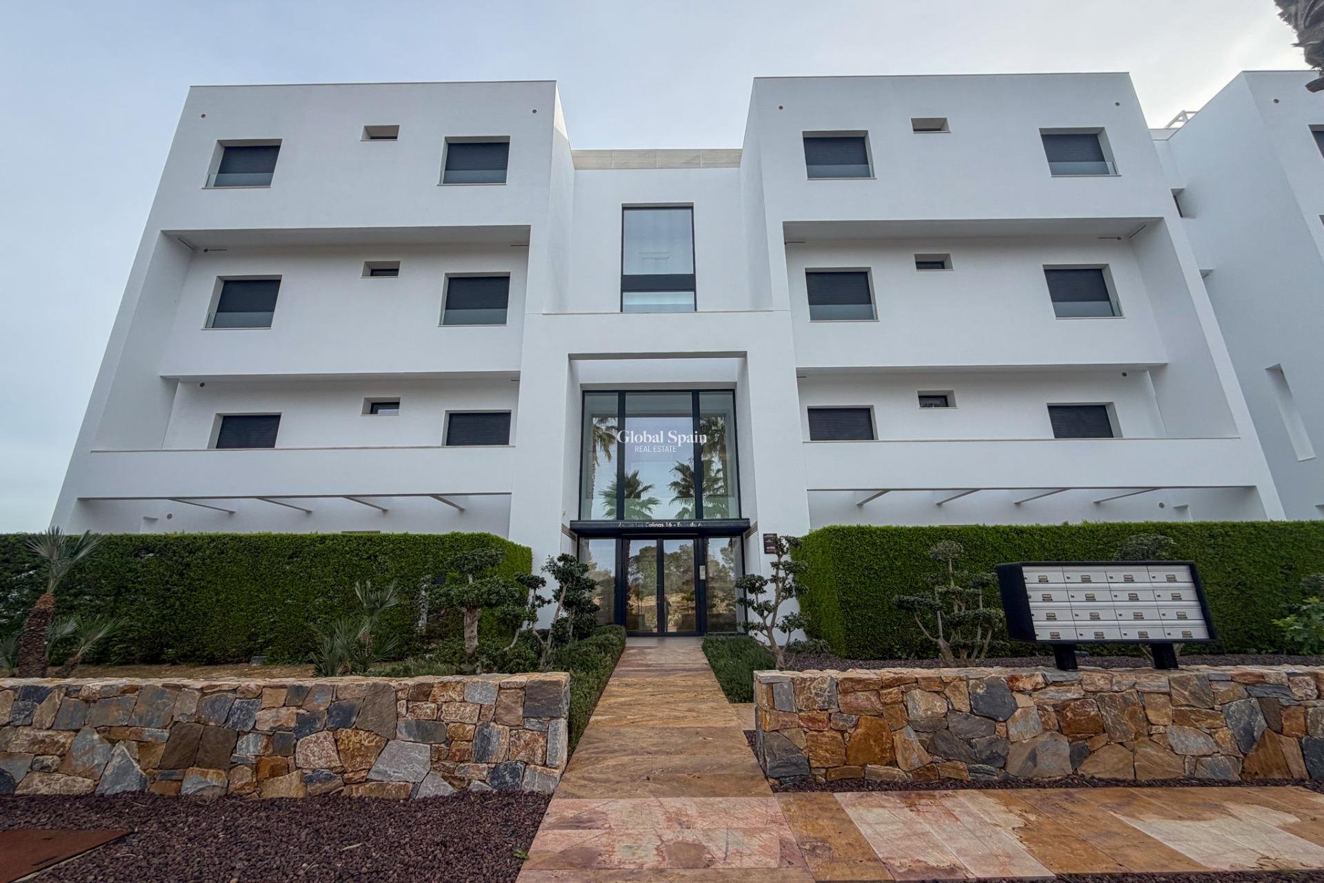 Resale - APARTMENT -
ORIHUELA - LAS COLINAS GOLF RESORT