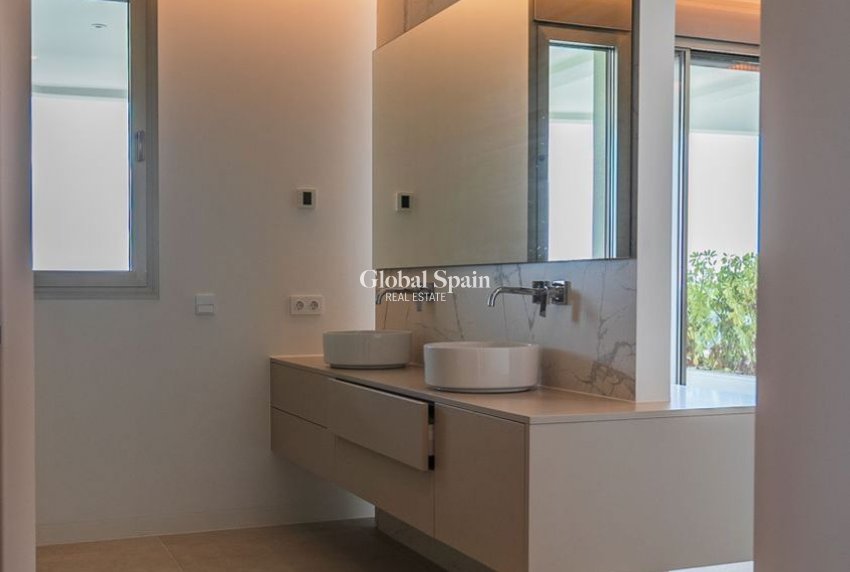 Resale - APARTMENT -
ORIHUELA - LAS COLINAS GOLF RESORT