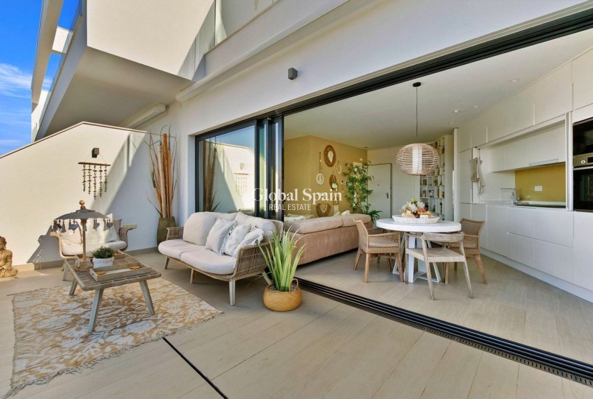 Resale - APARTMENT -
ORIHUELA - LAS COLINAS GOLF RESORT