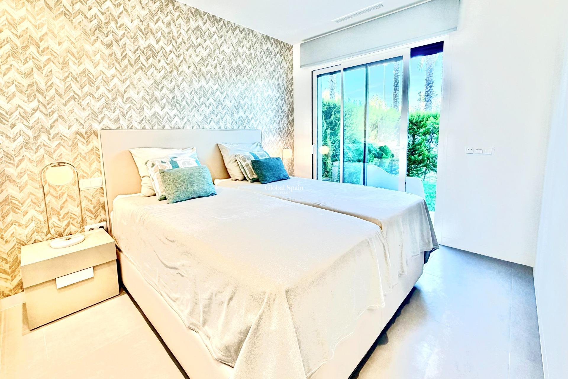 Resale - APARTMENT -
ORIHUELA - LAS COLINAS GOLF RESORT