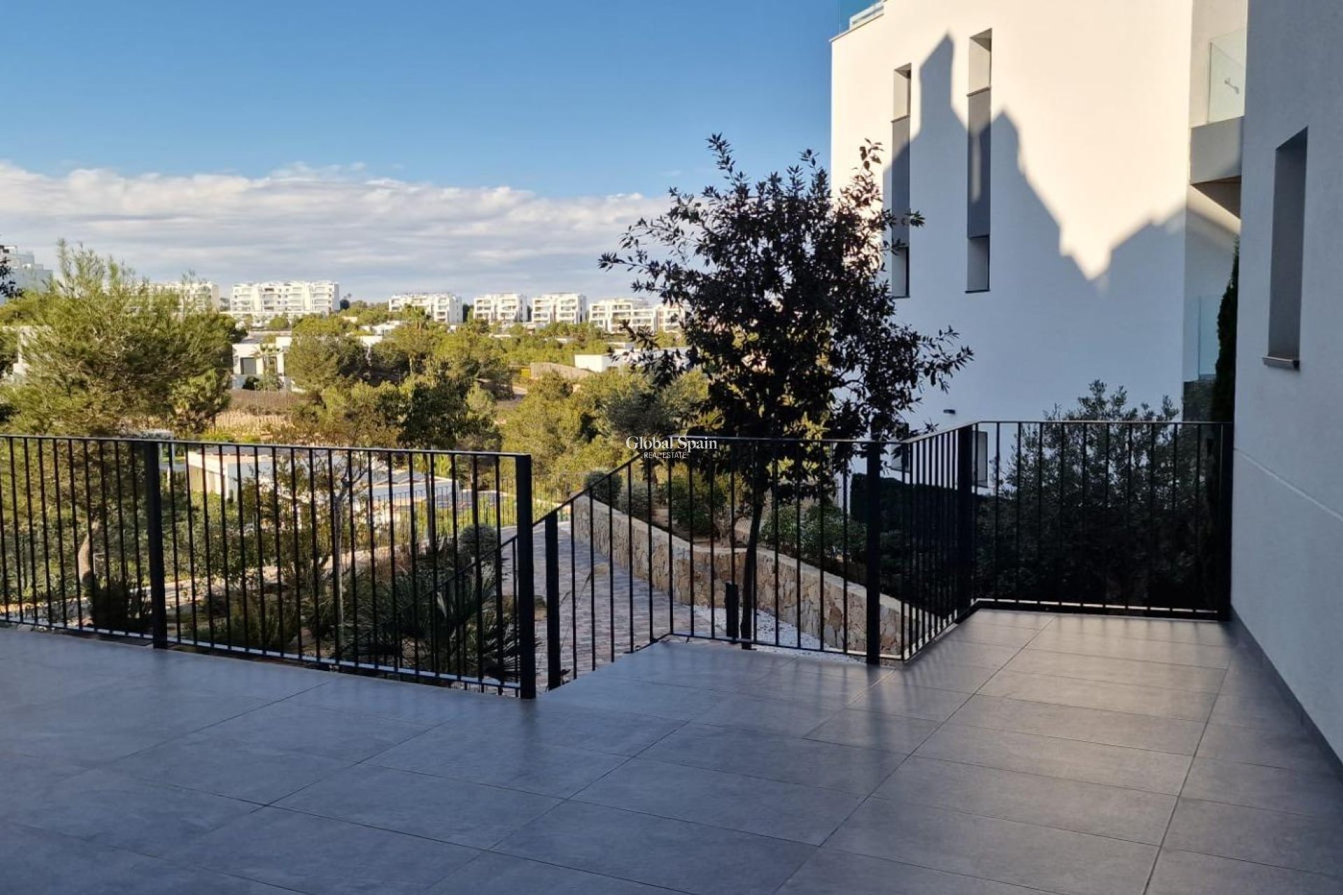 Resale - APARTMENT -
ORIHUELA - LAS COLINAS GOLF RESORT