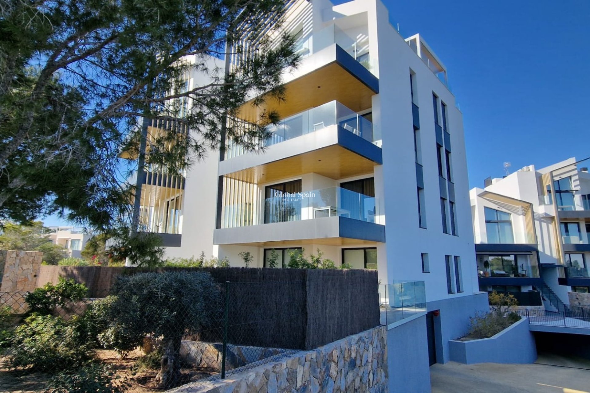 Resale - APARTMENT -
ORIHUELA - Las Colinas Golf