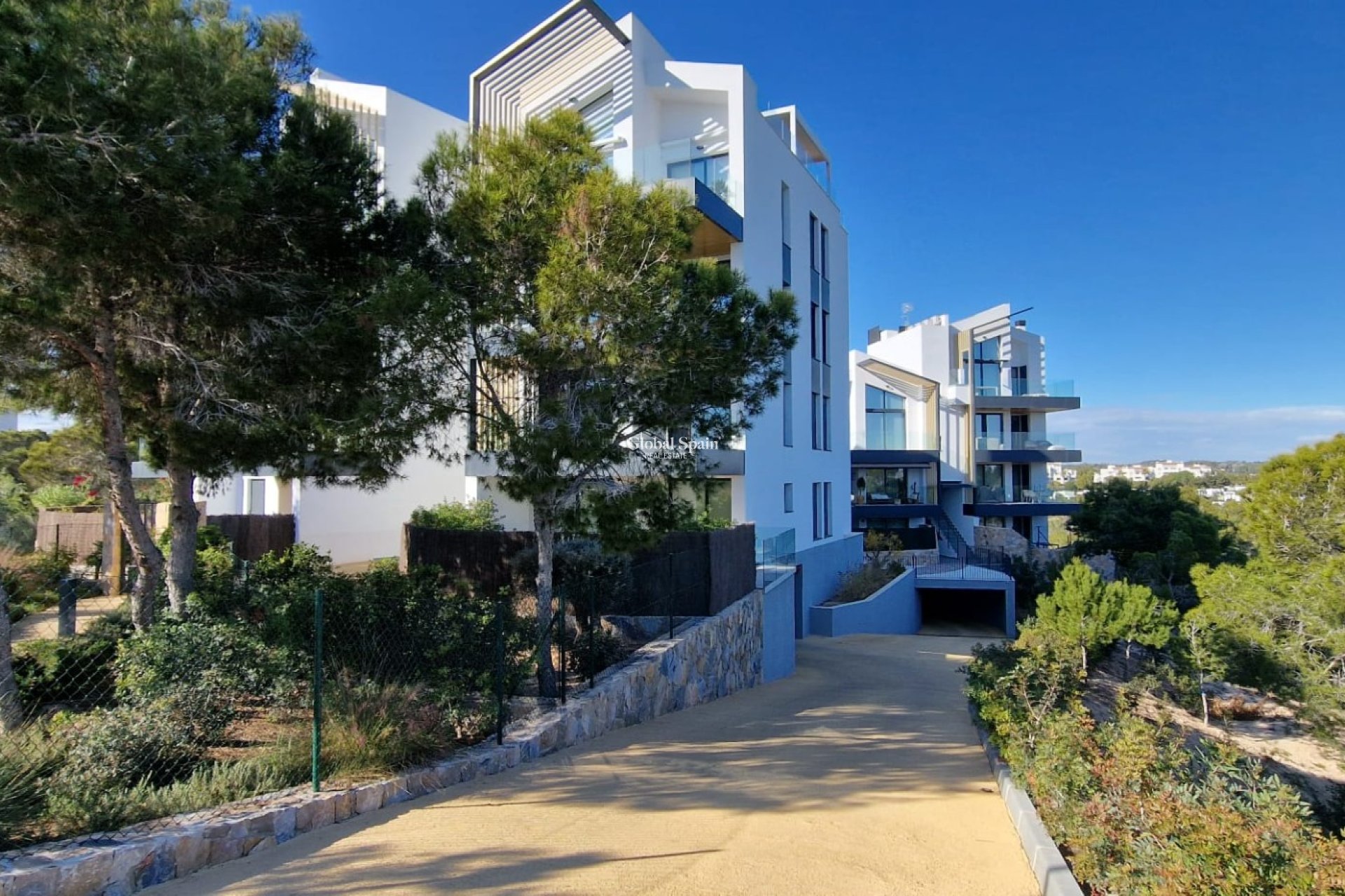 Resale - APARTMENT -
ORIHUELA - Las Colinas Golf