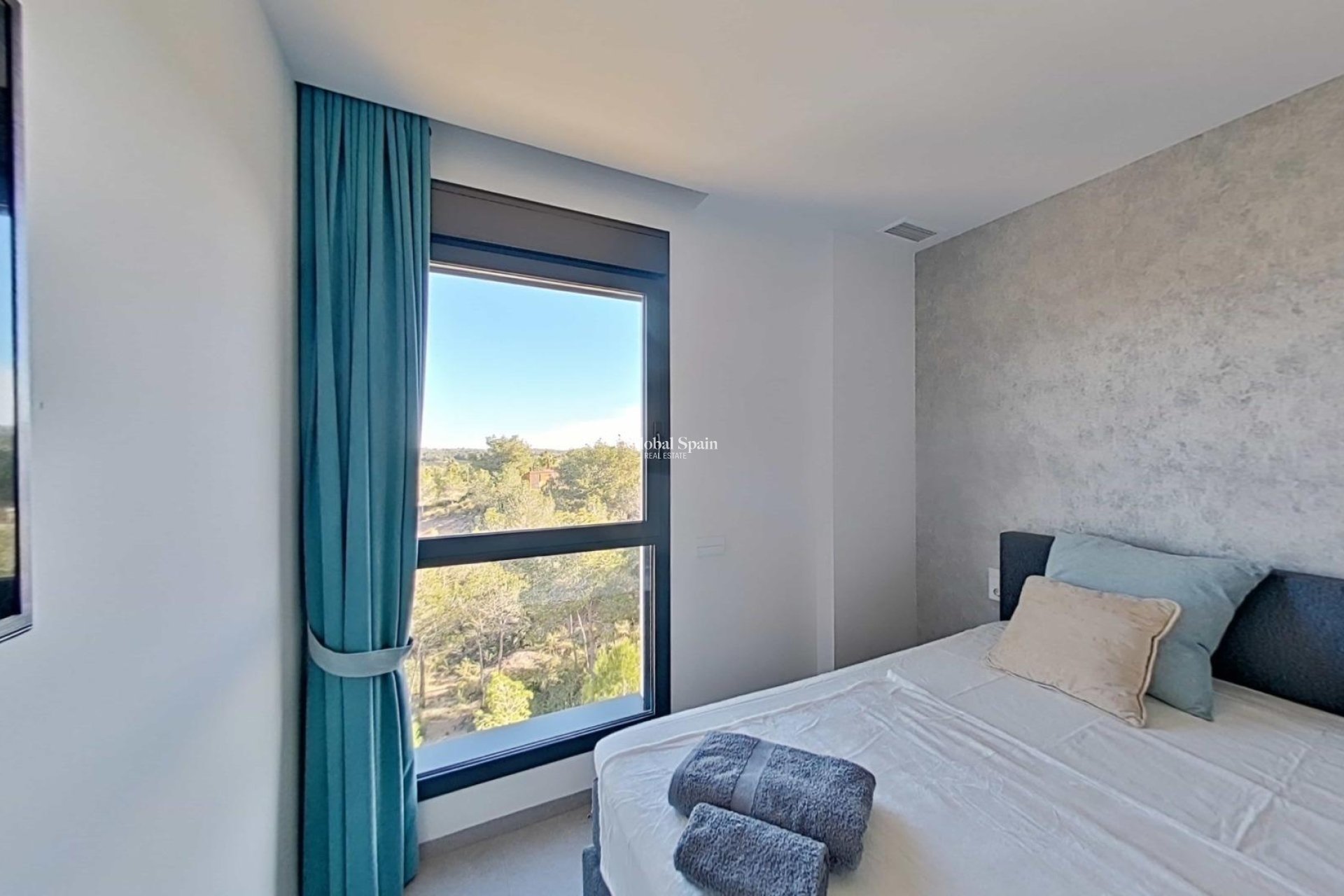 Resale - APARTMENT -
ORIHUELA - Las Colinas Golf