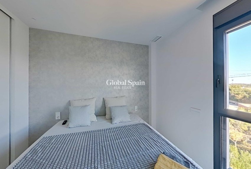 Resale - APARTMENT -
ORIHUELA - Las Colinas Golf