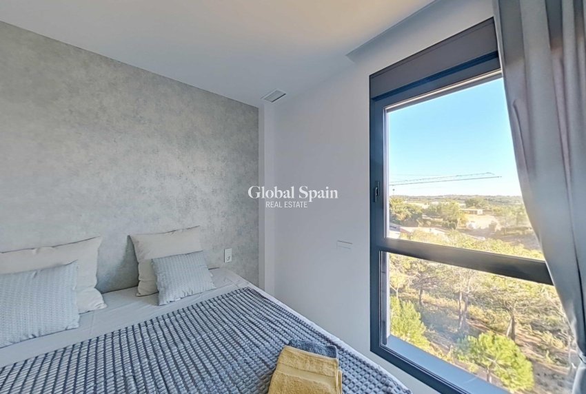 Resale - APARTMENT -
ORIHUELA - Las Colinas Golf