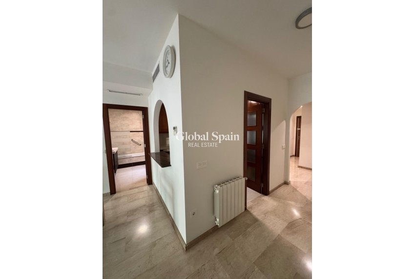 Resale - APARTMENT -
ORIHUELA - Orihuela Ciudad