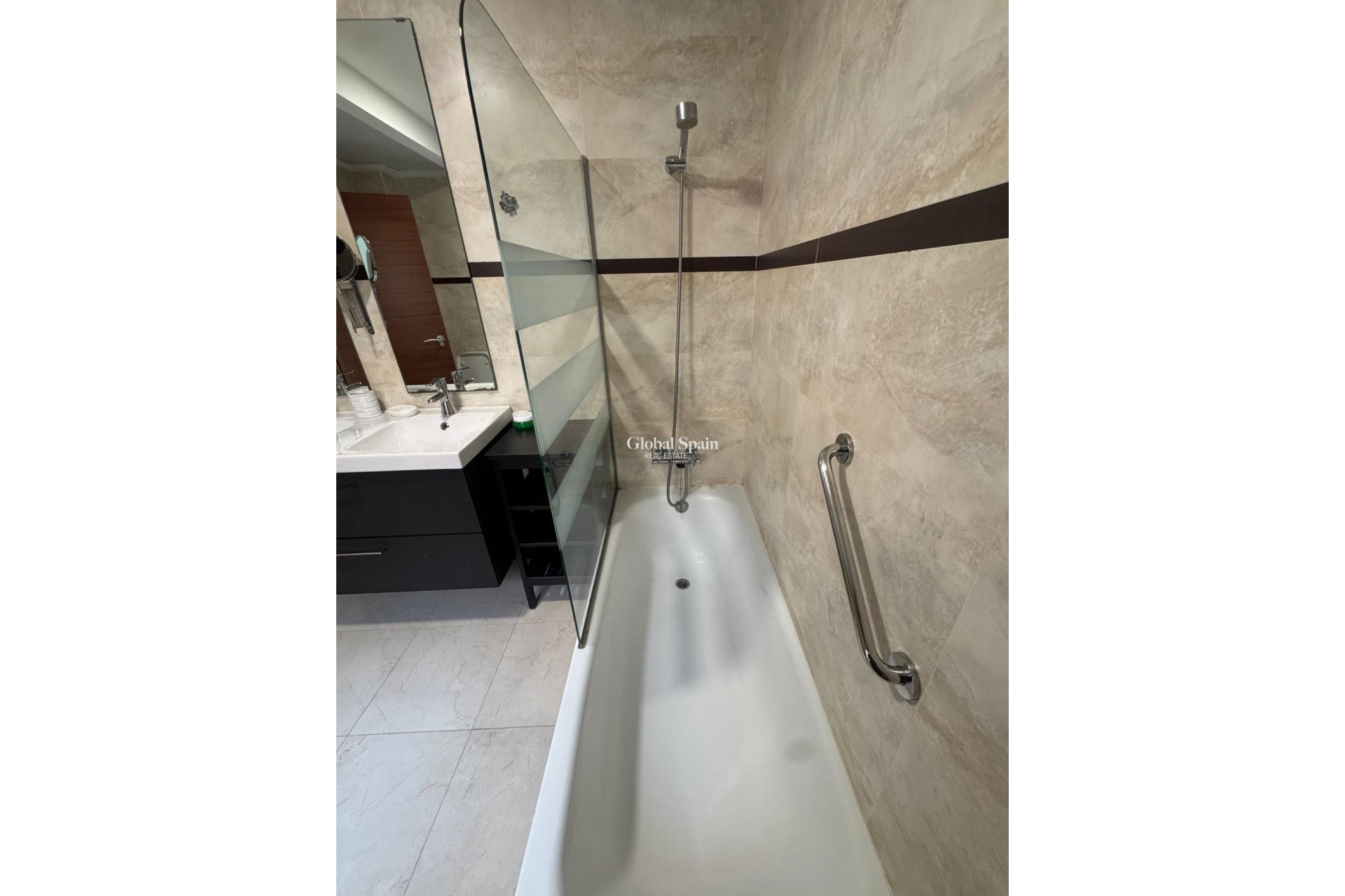 Resale - APARTMENT -
ORIHUELA - Orihuela Ciudad