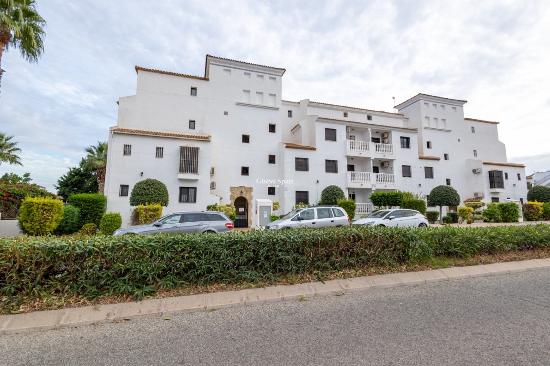 Resale - APARTMENT -
ORIHUELA - Orihuela Costa