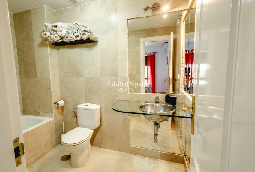 Resale - APARTMENT -
ORIHUELA - Orihuela Costa