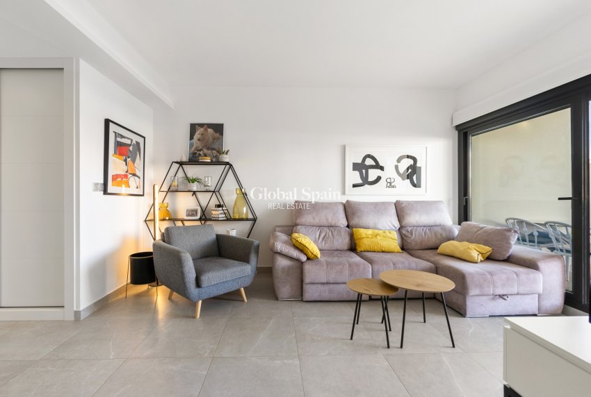 Resale - Apartment -
ORIHUELA - Orihuela Costa