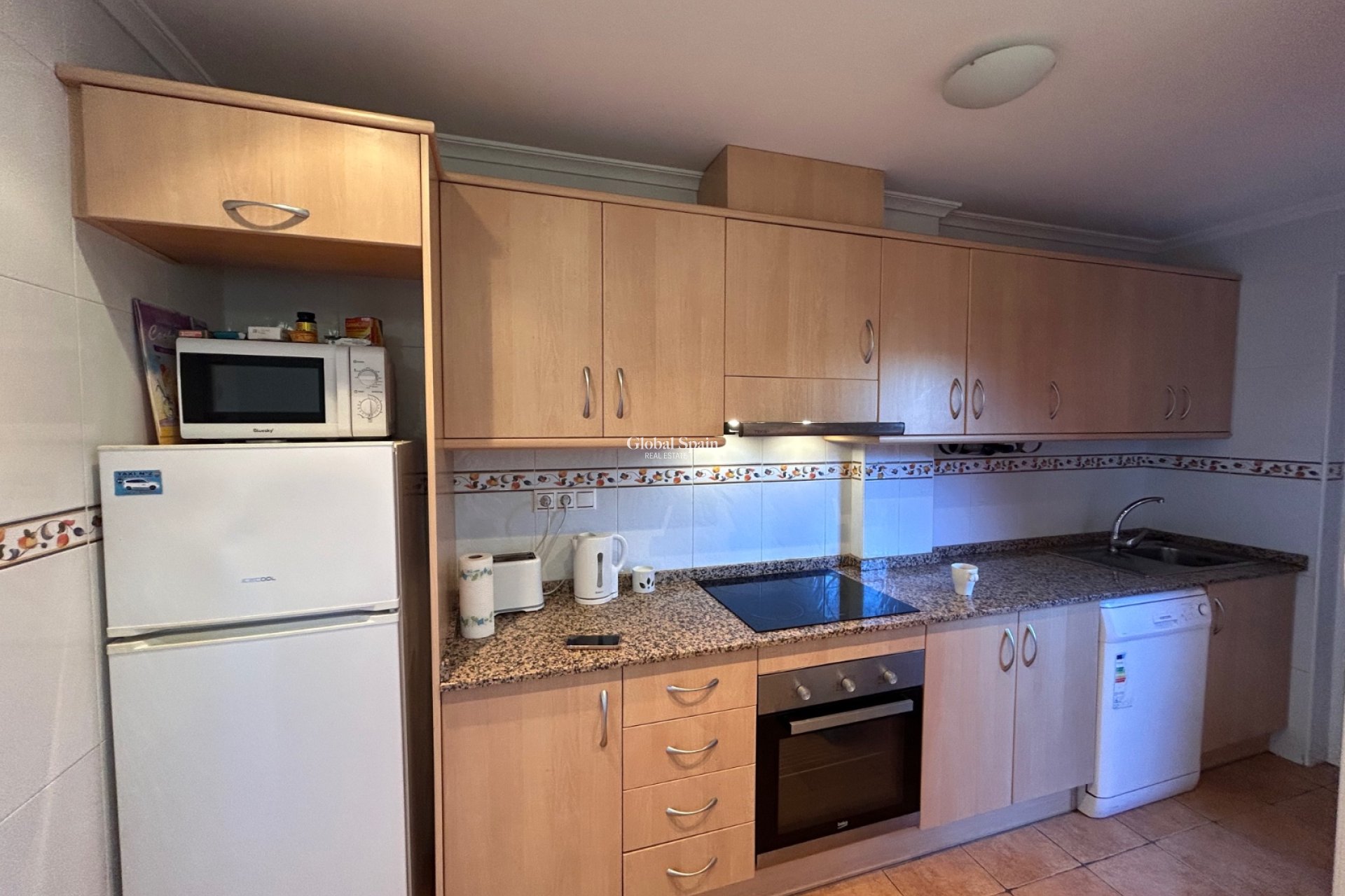 Resale - APARTMENT -
ORIHUELA - Torremendo