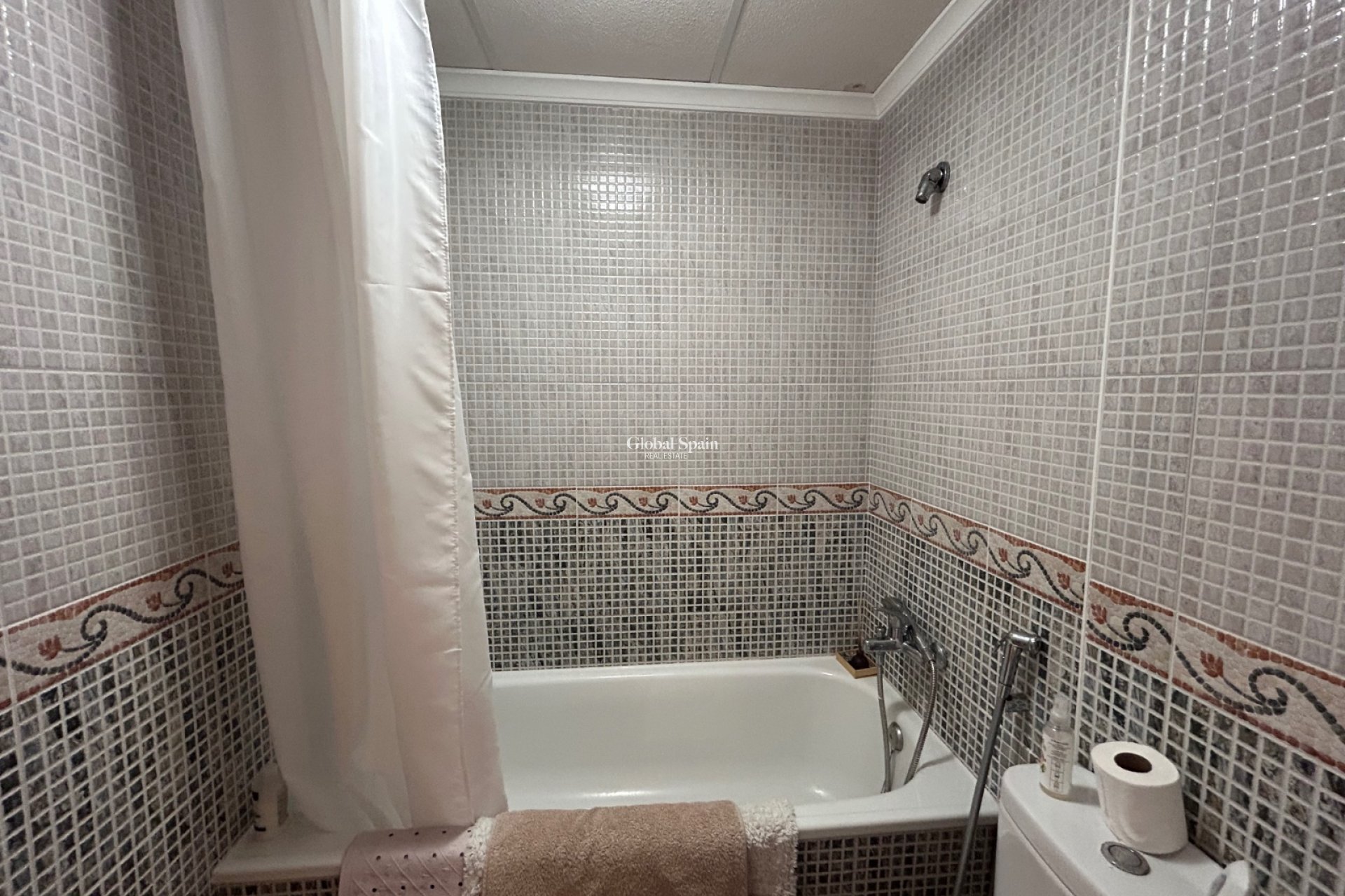 Resale - APARTMENT -
ORIHUELA - Torremendo