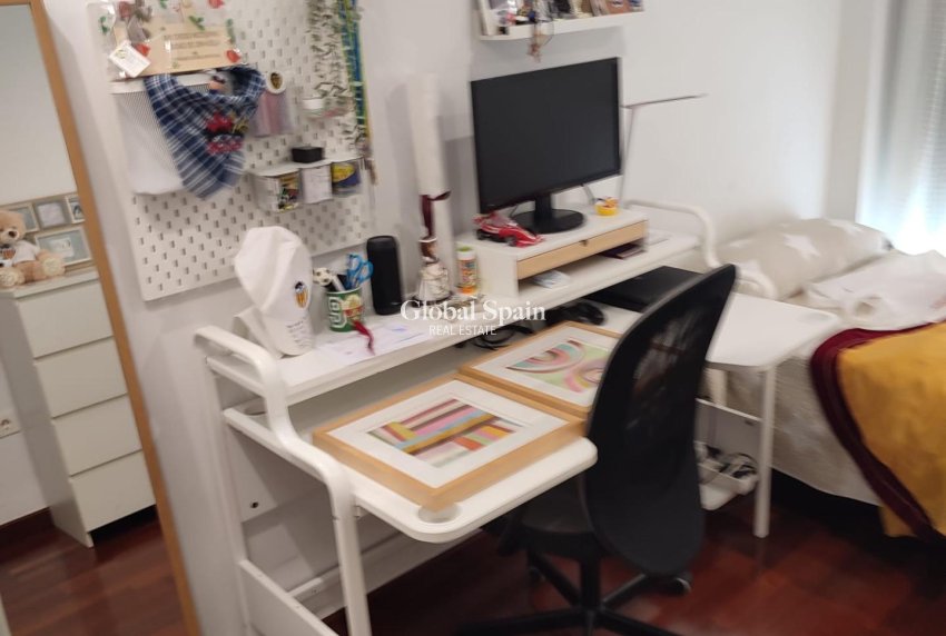 Resale - APARTMENT -
ORIHUELA - Zona Centro