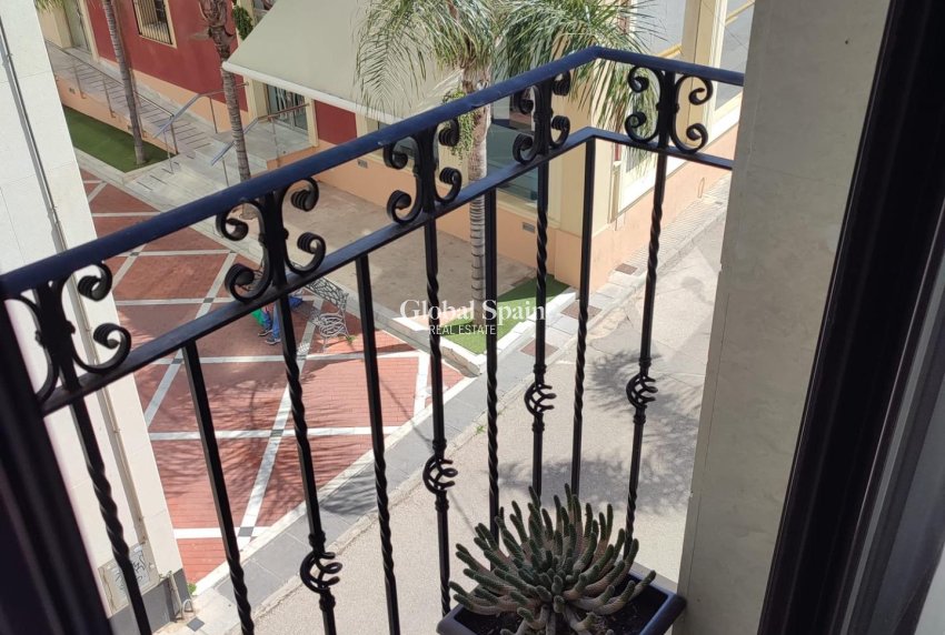 Resale - APARTMENT -
ORIHUELA - Zona Centro